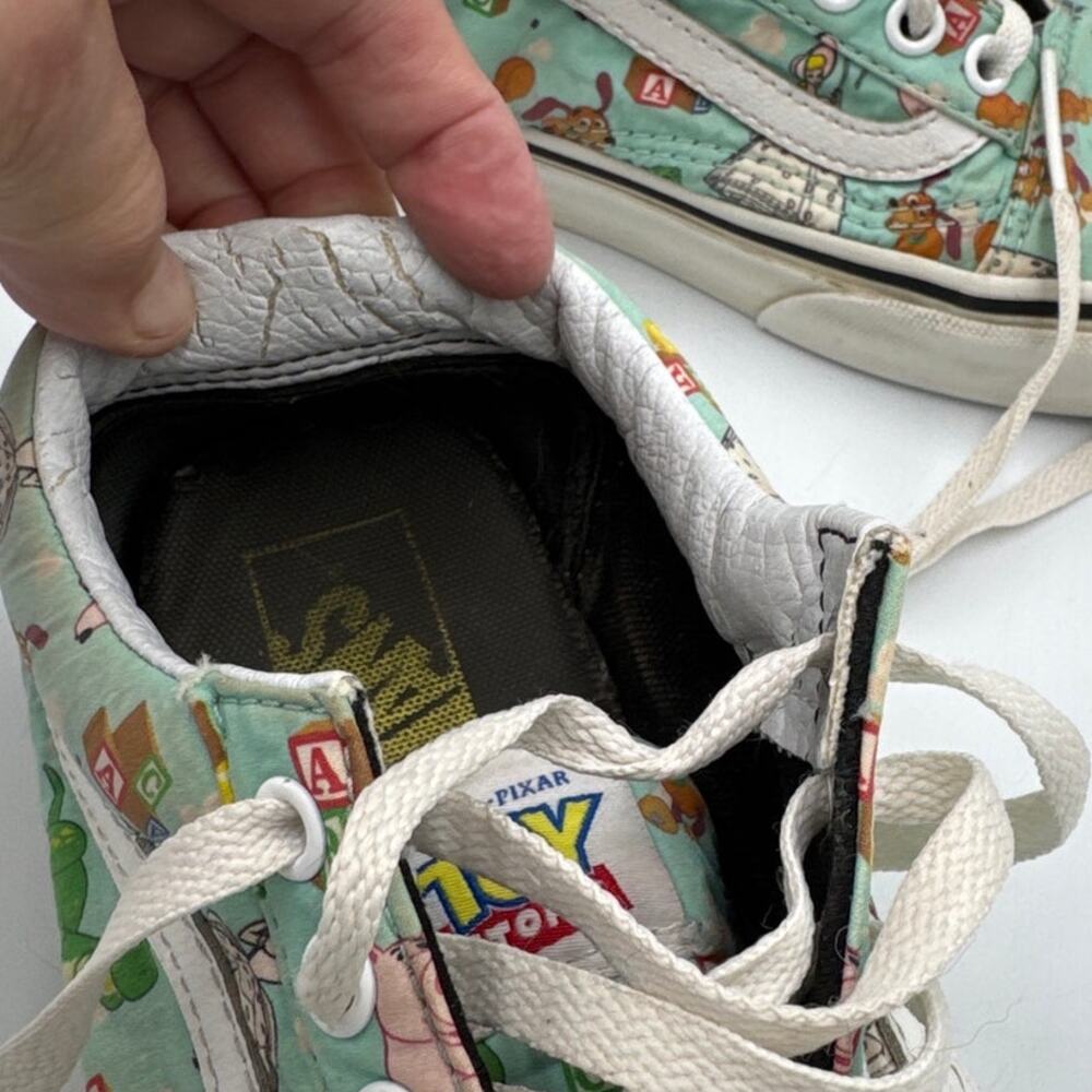 Vans Old Skool Toy Story Andy's Toys Womens 9 EU40 Woody Buzz Rex Skate Shoes - Picture 13 of 13